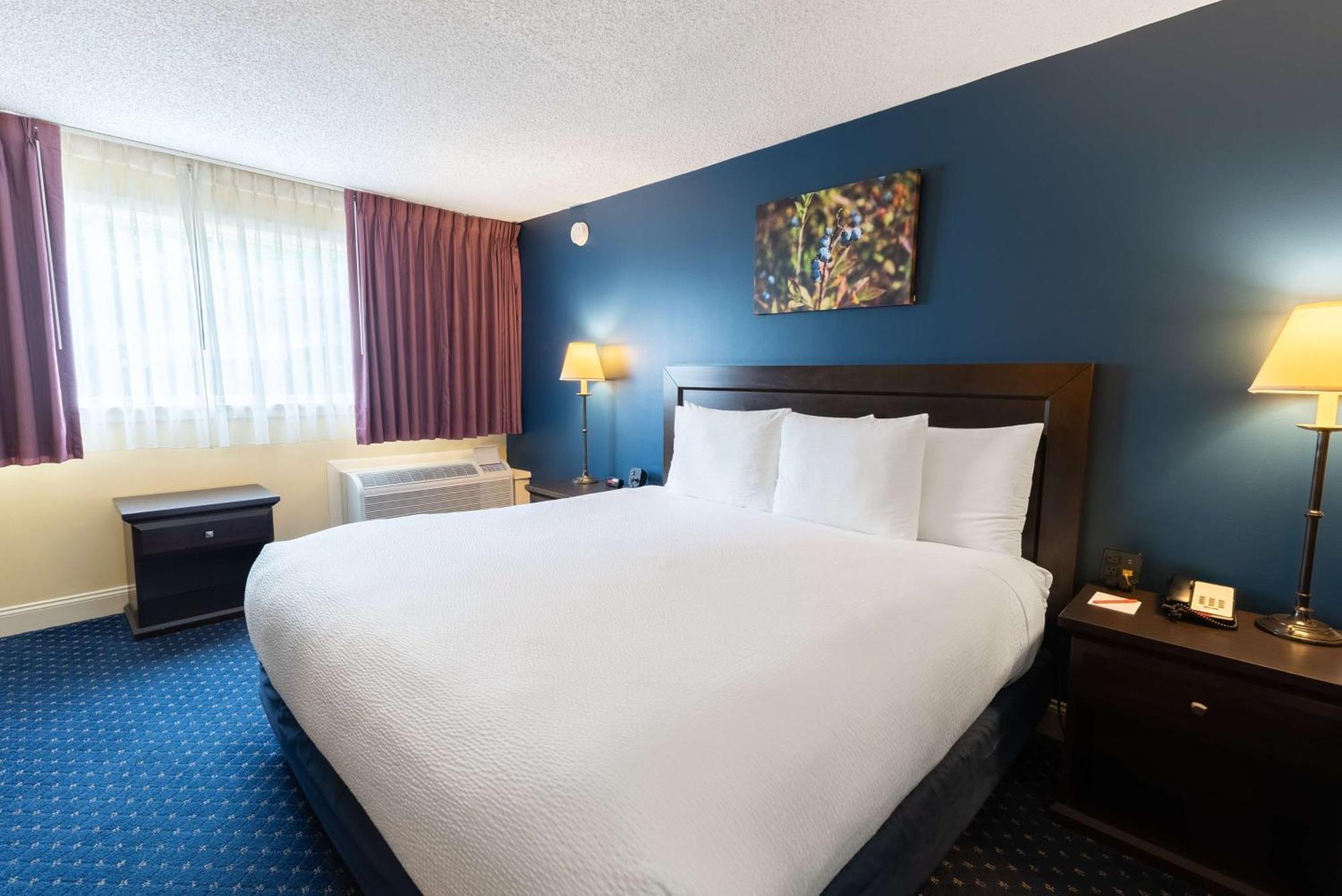 Fireside Inn & Suites Waterville Exterior photo