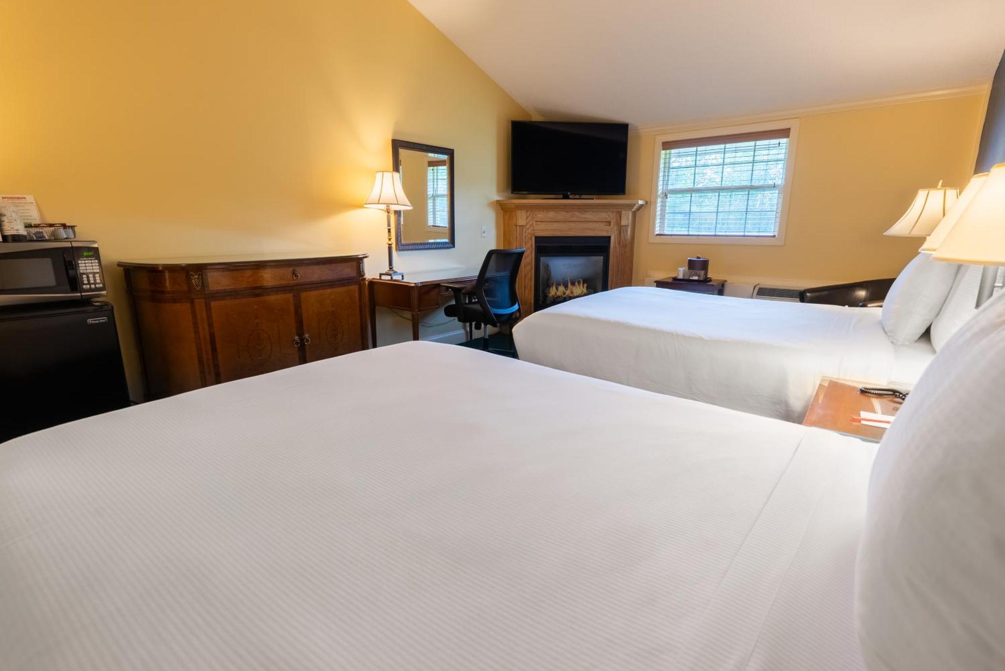 Fireside Inn & Suites Waterville Exterior photo